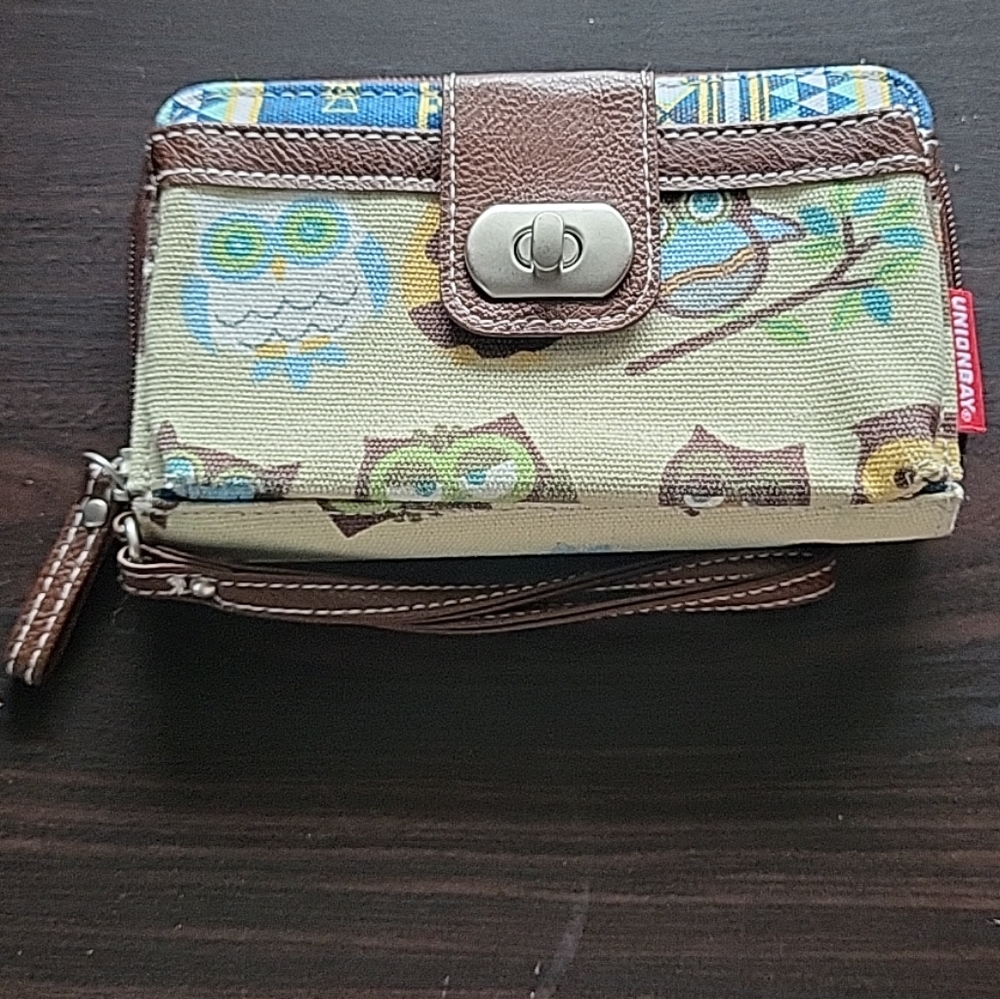 UNIONBAY Canvas OWLS Brown Wristlet Wallet-Excellent Pre-owned